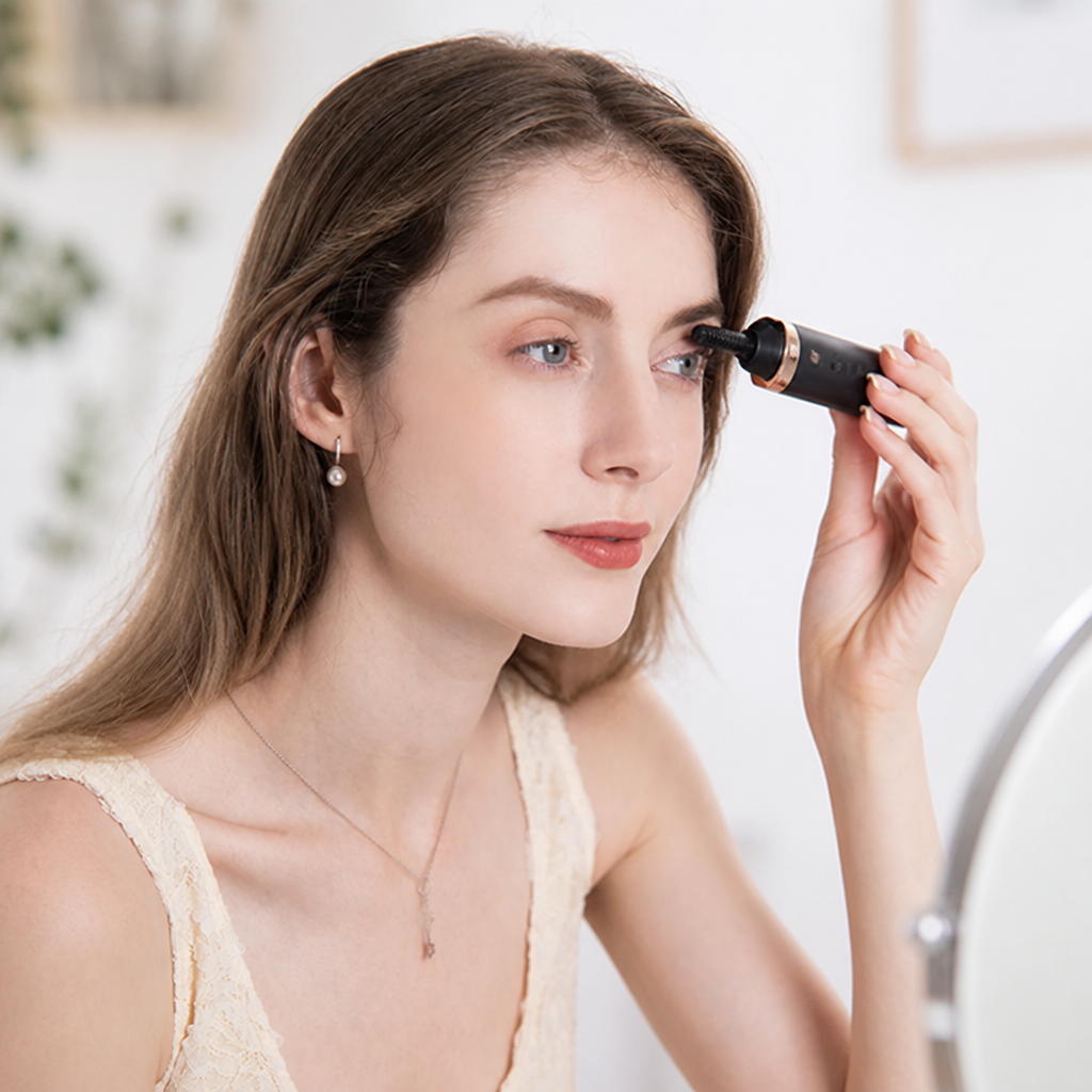 Heated Eyelash Curler Gentle Warmth Portable Long-Lasting Lift